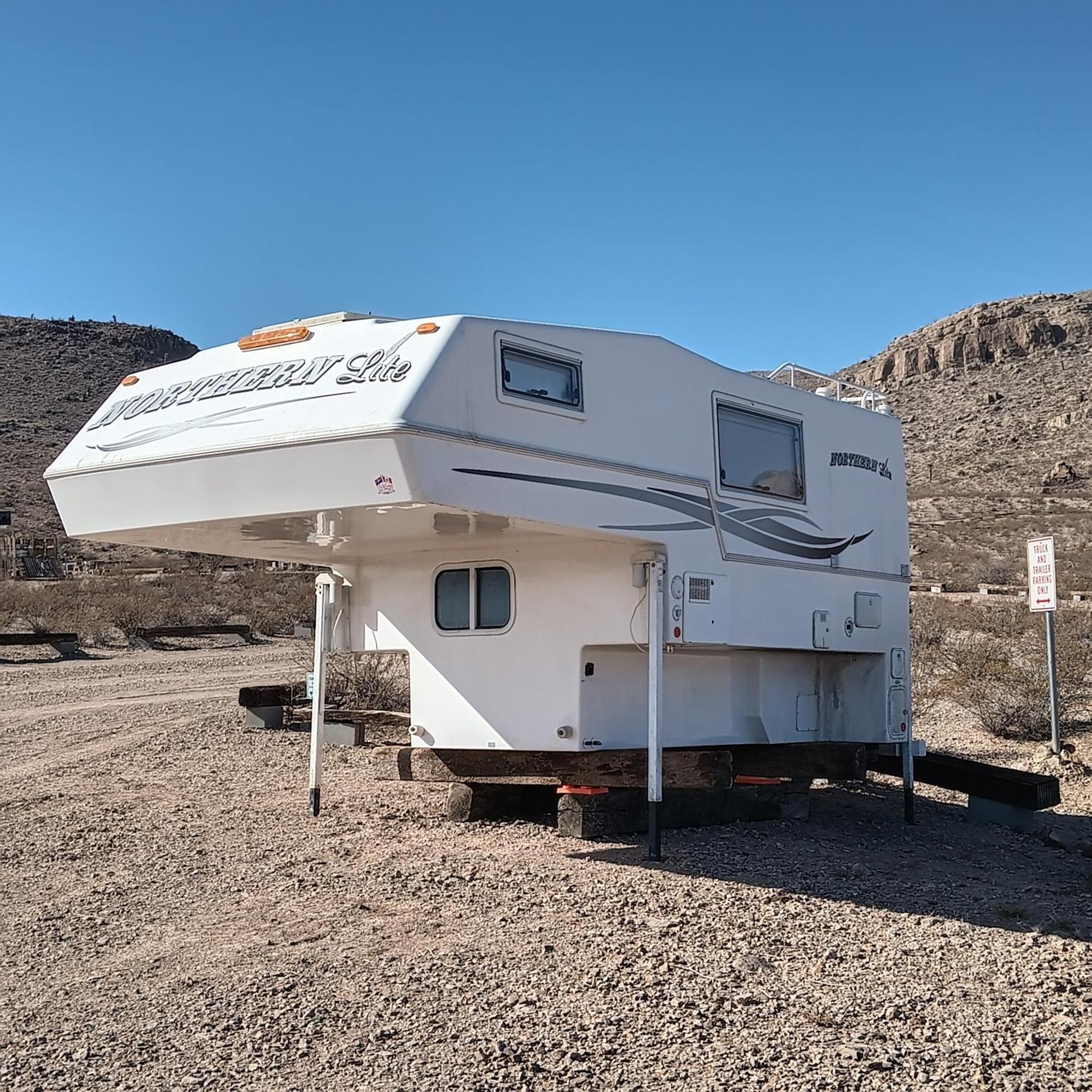 Camping At Desert Gardens Oasis At Lobo, Texas Van Horn Exterior photo