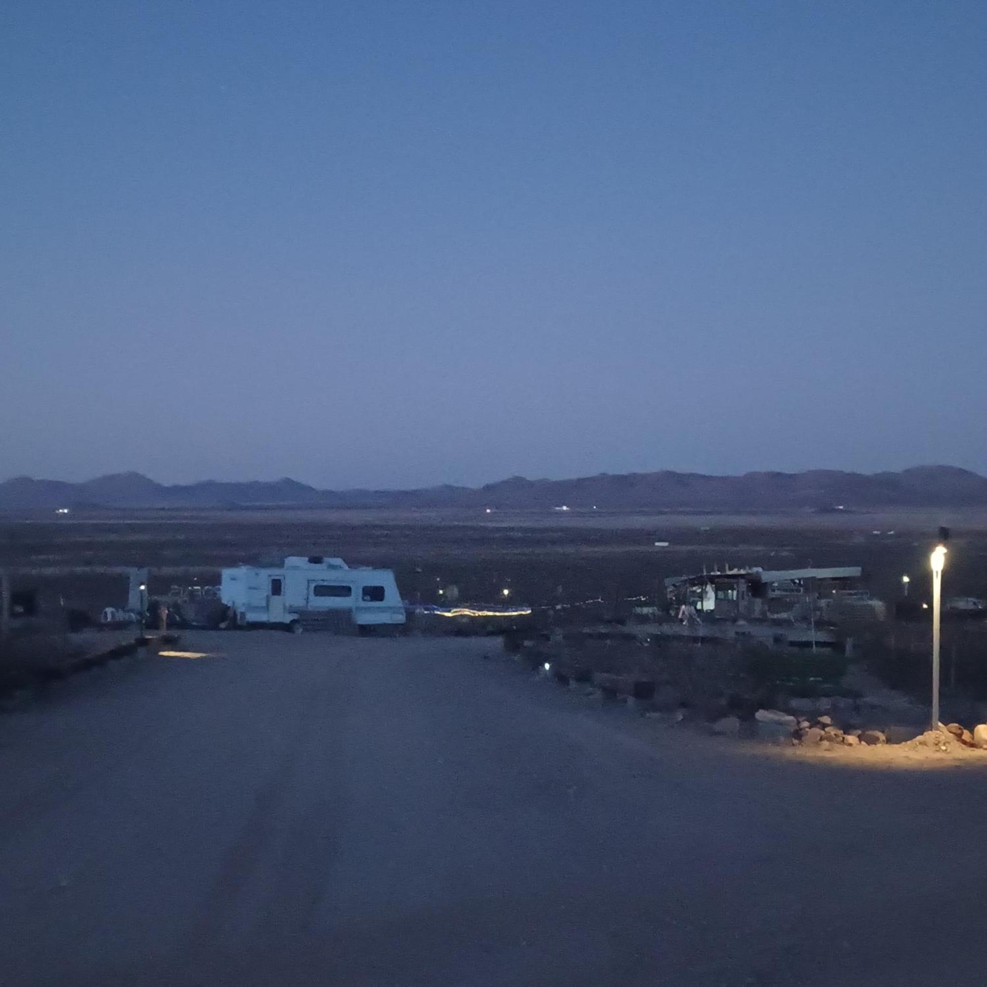 Camping At Desert Gardens Oasis At Lobo, Texas Van Horn Room photo